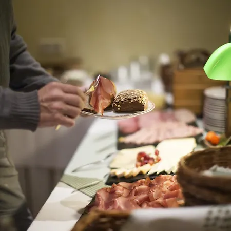 Отель Wuellner's Landgasthof Шмалленберг